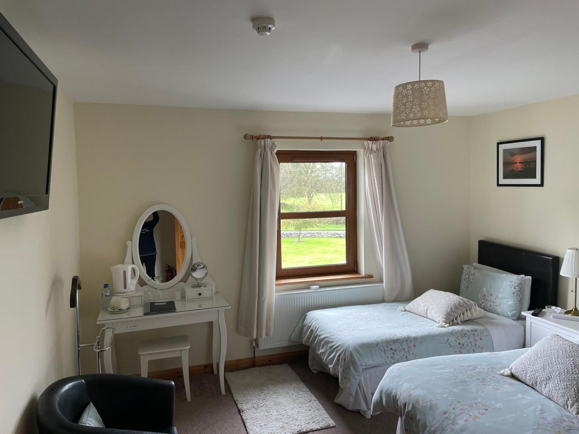 Corrib View Lodge Glencorrib  Exterior photo